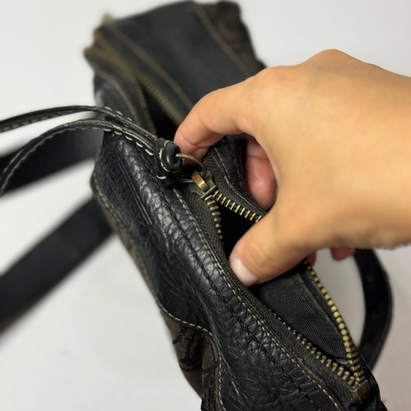 Coach Leather Trim Black Signature Logo Crossbody Bag G065-10402 - Picture 7 of 9